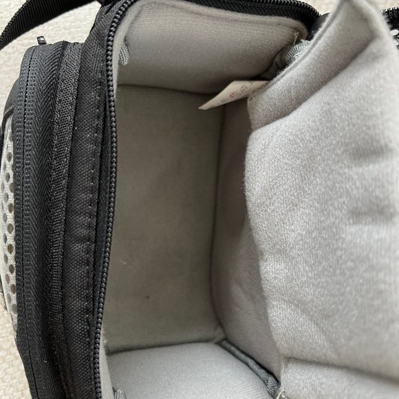 Camera Bag - Picture 3 of 9